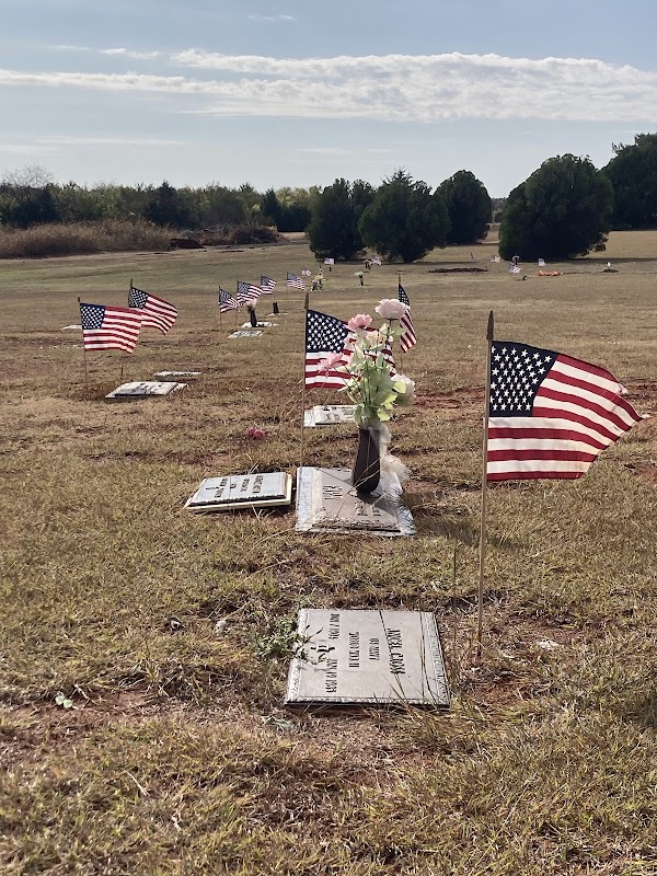 Spring Creek Memorial Cemetery grounds