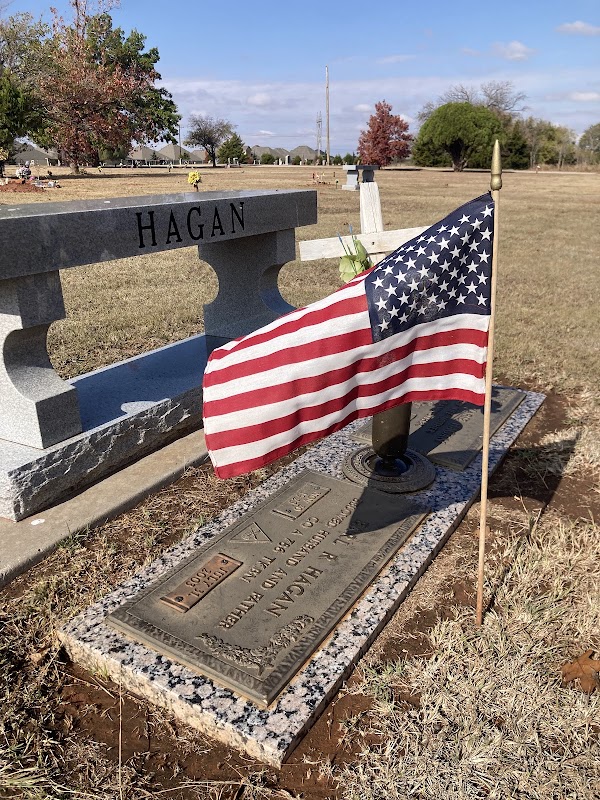 Spring Creek Memorial Cemetery grounds