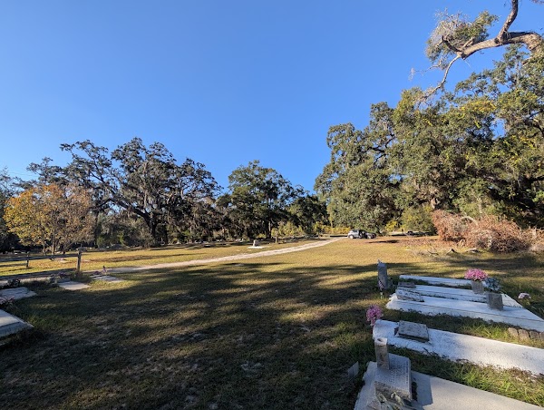 Spring Hill Cemetery grounds