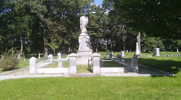 Spring Lake Cemetery grounds