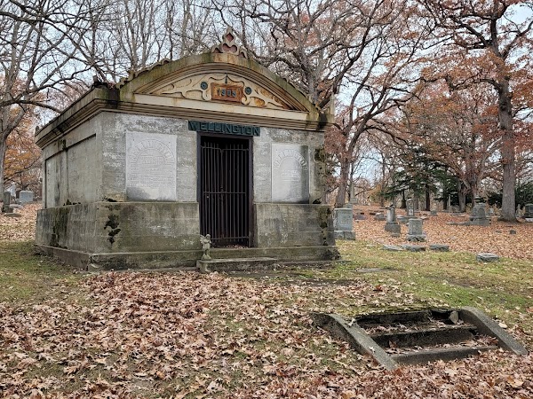 Spring Vale Cemetery grounds
