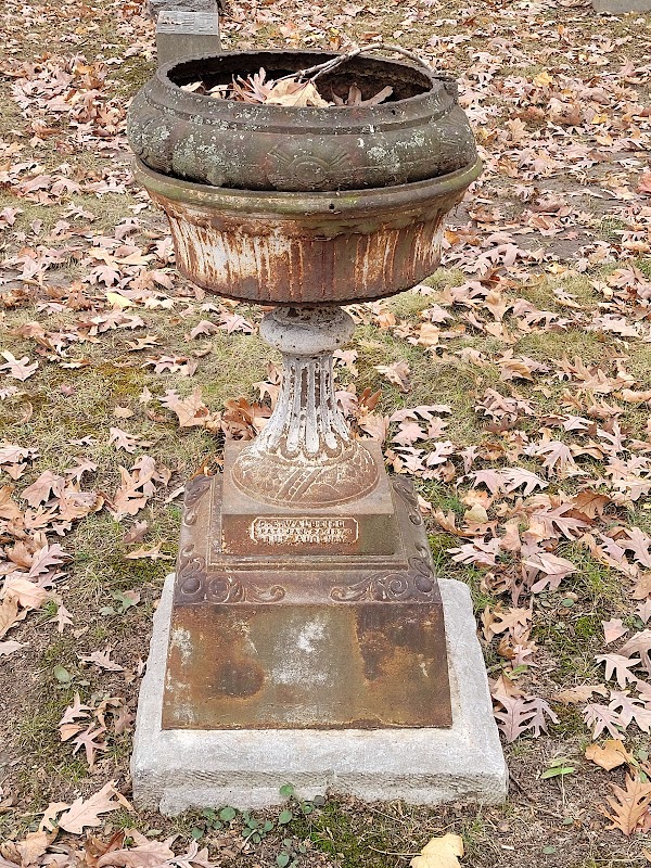 Spring Vale Cemetery grounds