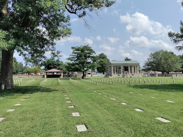 Springfield National Cemetery grounds