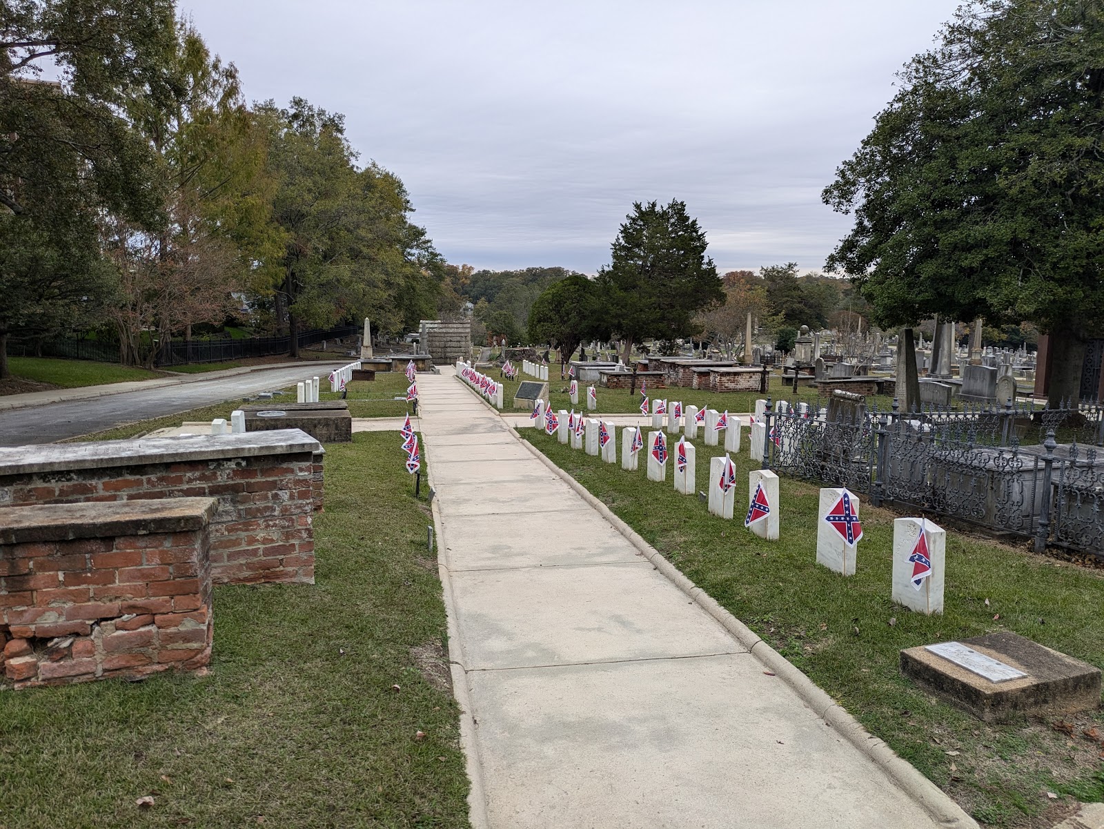 Springwood Cemetery headstone and grounds