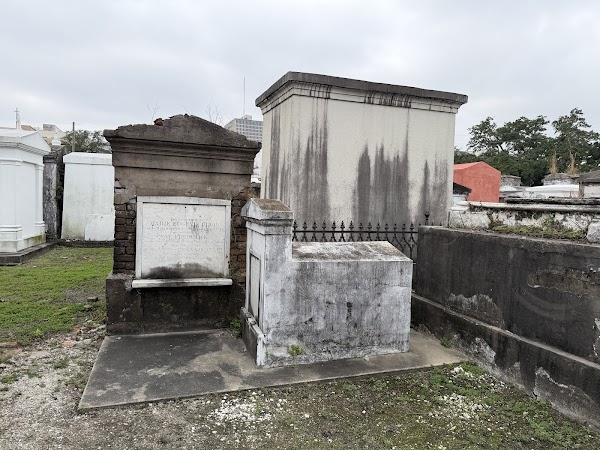 St. Louis Cemetery No. 1 Official Tour grounds