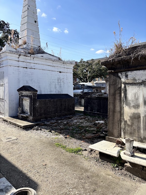 St. Louis Cemetery No. 1 Official Tour grounds
