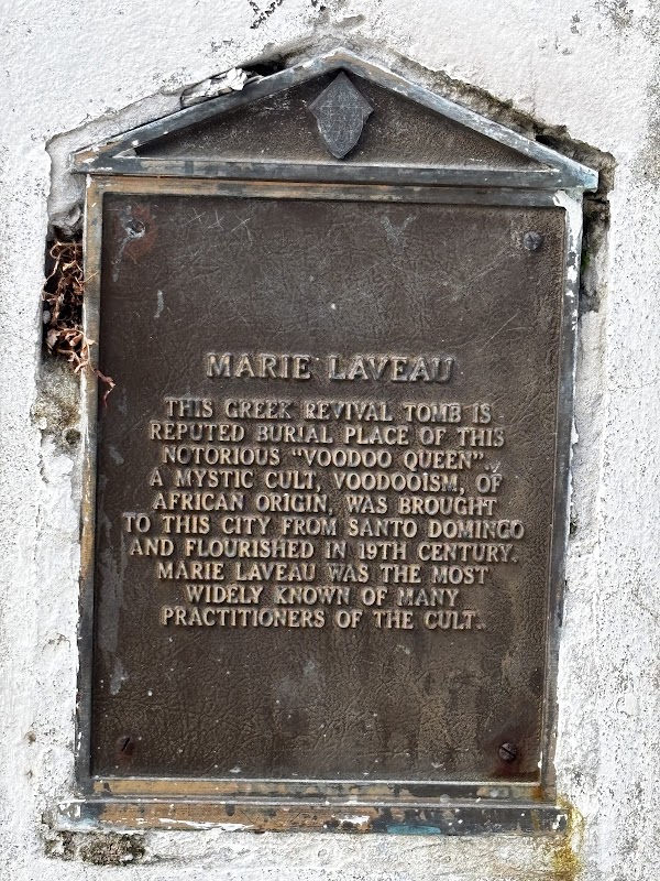 St. Louis Cemetery No. 1 Official Tour grounds