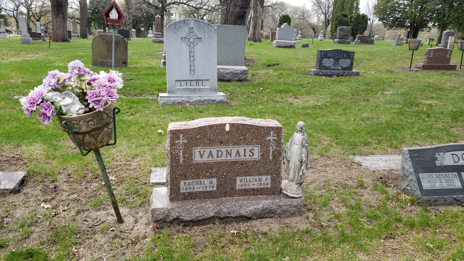 St. Mary of the Lake Cemetery cemetery grounds and headstones