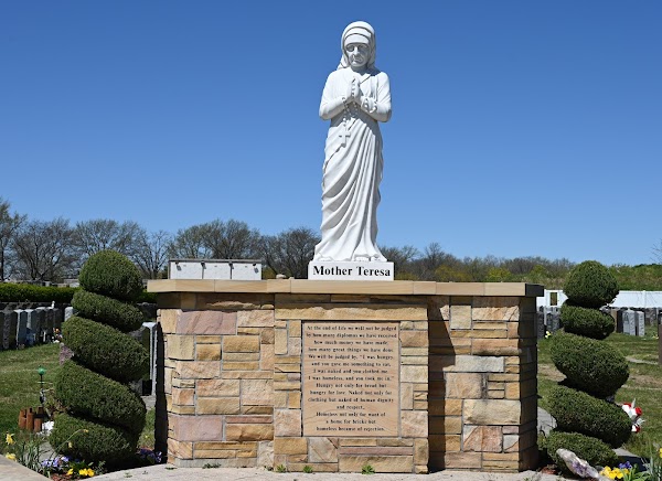 St. Raymond's New Cemetery grounds