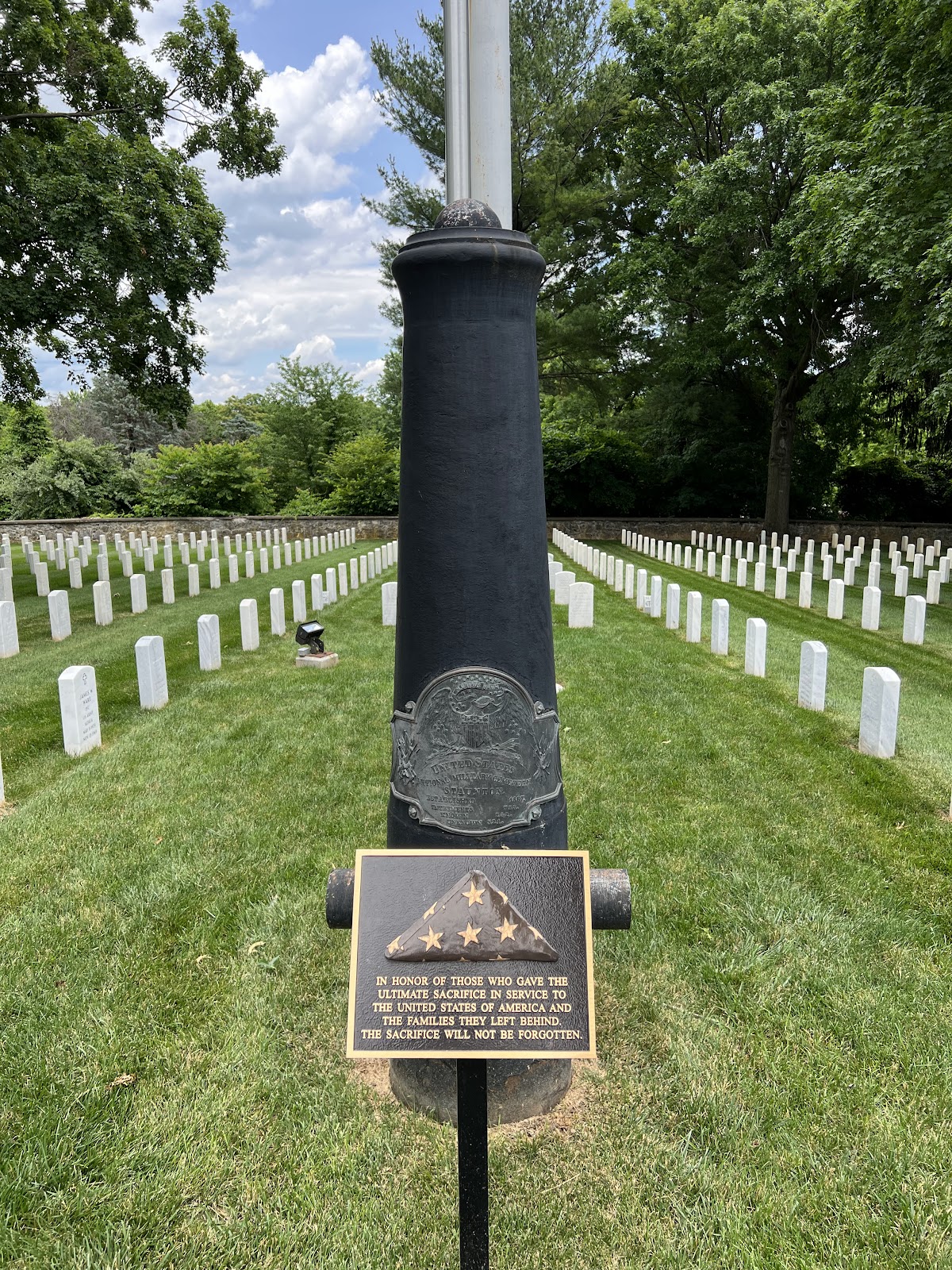 Staunton National Cemetery headstone and grounds