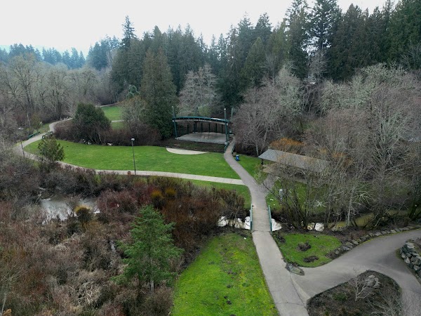 Stella Olsen Memorial Park grounds