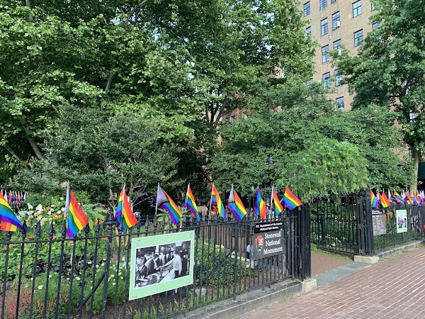 Stonewall National Monument grounds