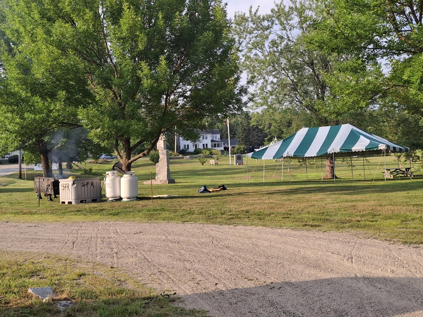 Sumner Memorial Park cemetery grounds and headstones