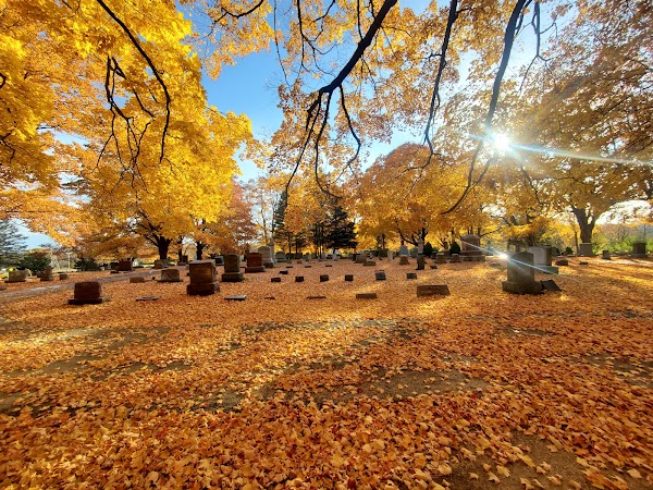 Sunnyside Cemetery grounds