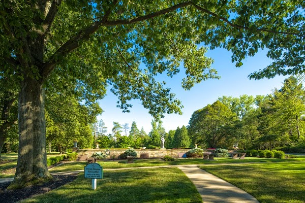 Sunset Cemetery grounds