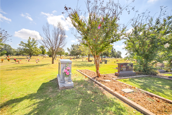 Sunset Memorial Park Cemetery grounds
