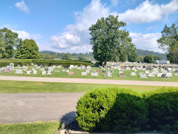 Sunset Memorial Park grounds