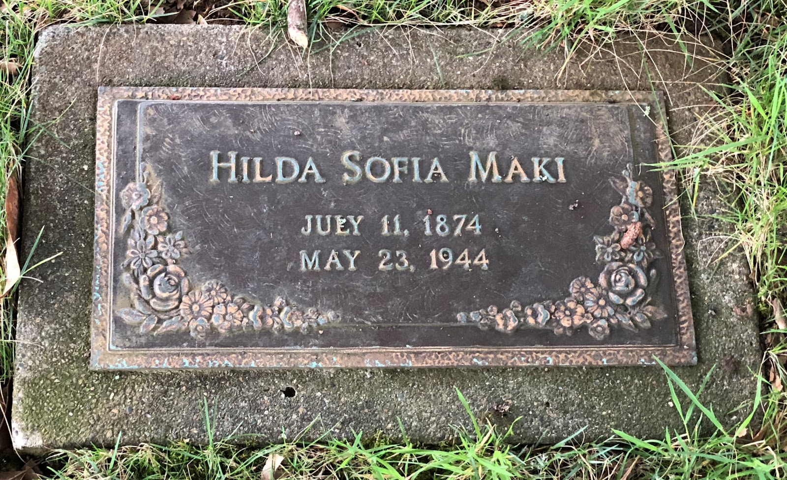 Sunset Memorial Park cemetery grounds and headstones