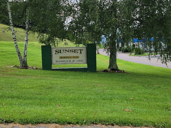 Sunset Memorial Park grounds