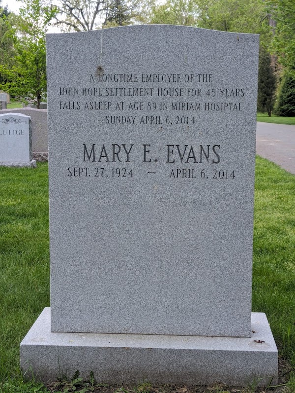 Swan Point Cemetery grounds