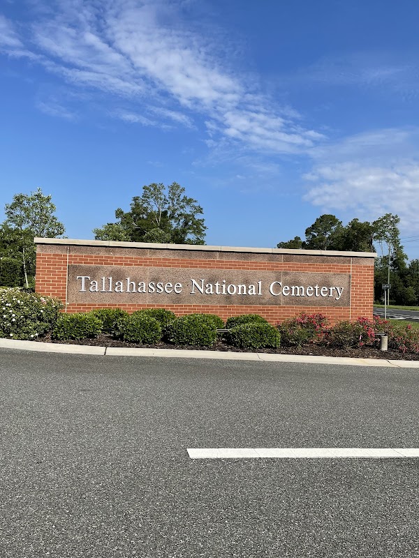 Tallahassee National Cemetery grounds