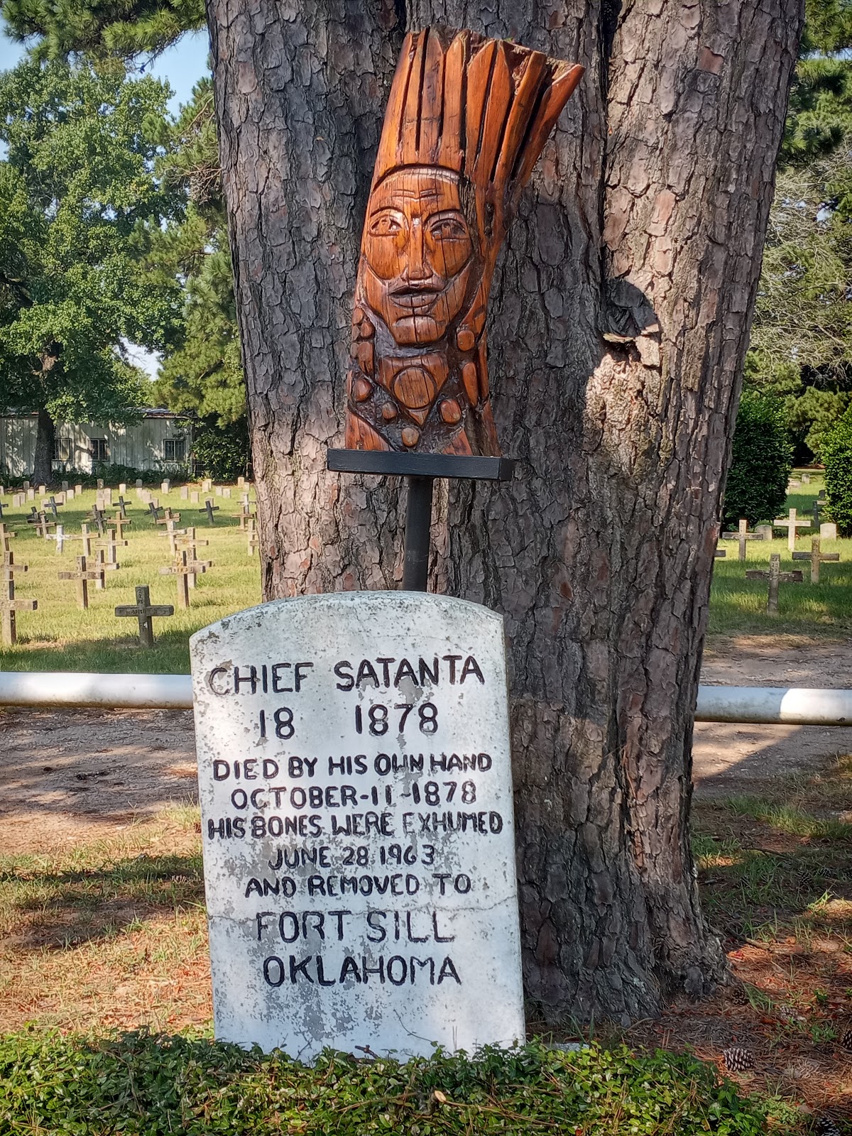 TDCJ Captain Joe Byrd Cemetery cemetery grounds and headstones