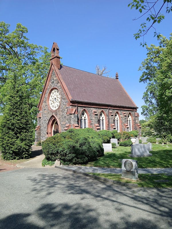 The Oak Hill Cemetery grounds