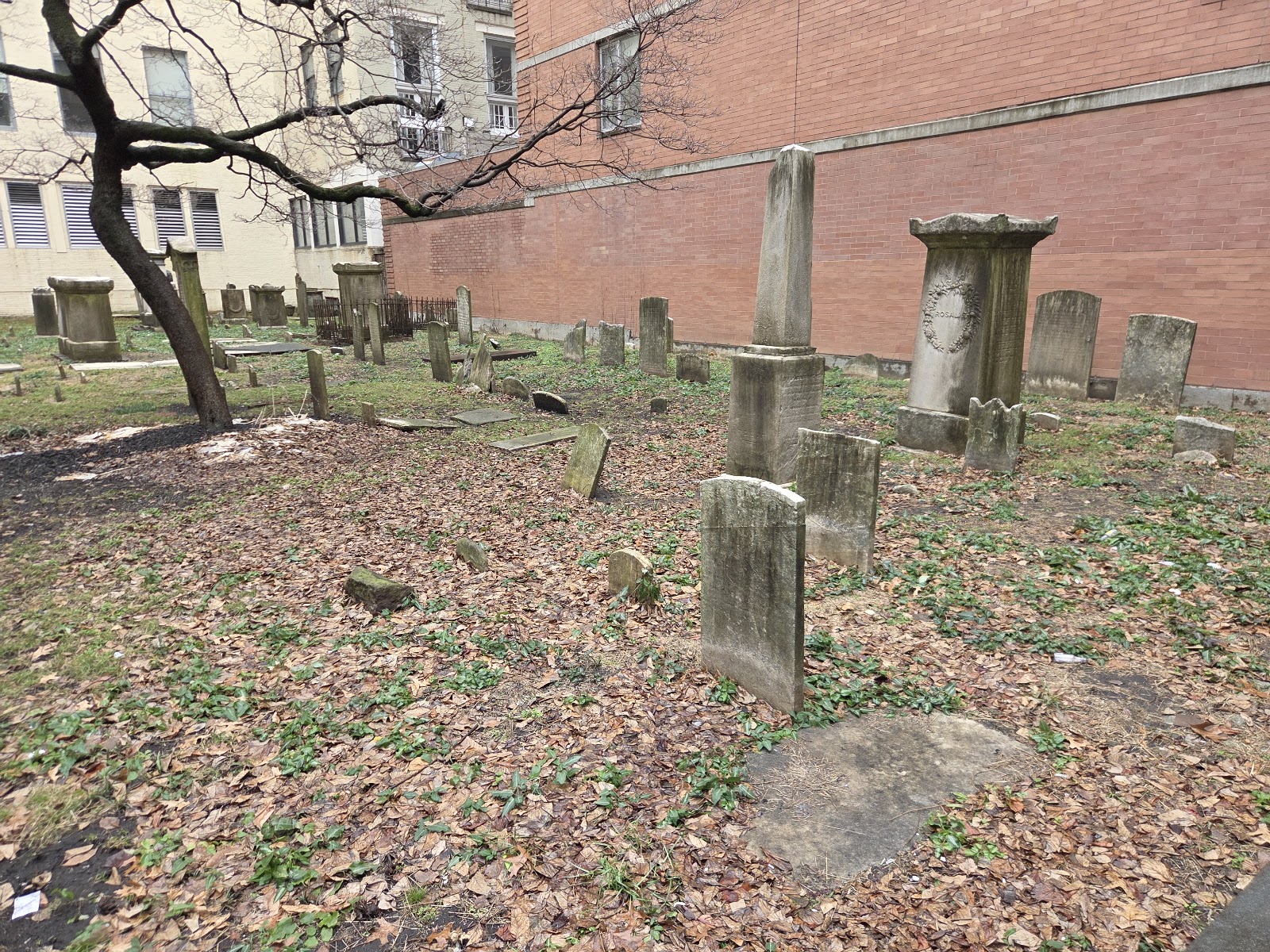 Third Cemetery of the Spanish- Portuguese Synagogue headstone and grounds