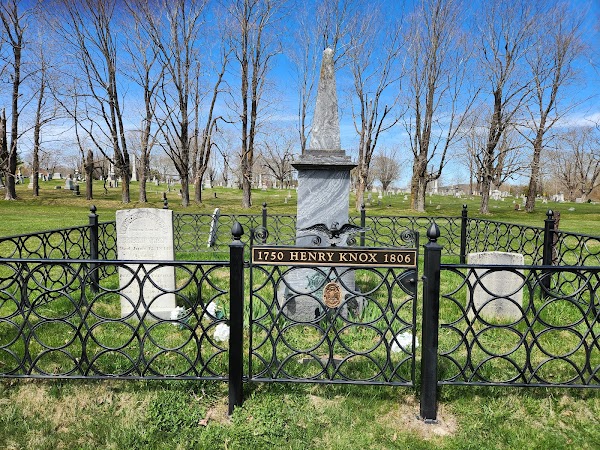 Thomaston Village Cemetery grounds