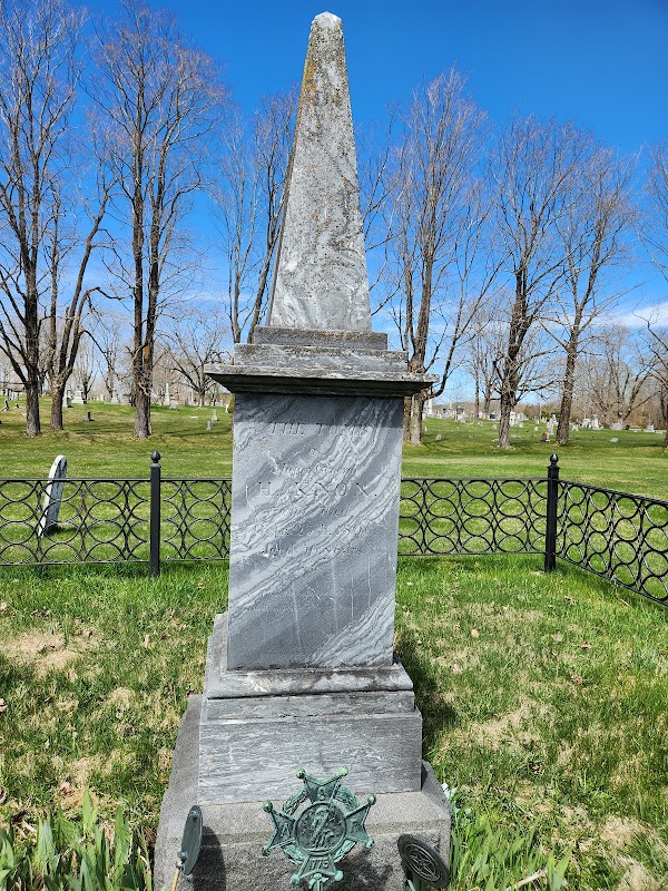 Thomaston Village Cemetery grounds