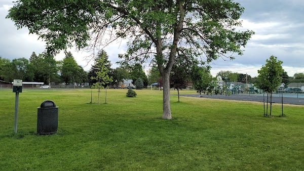 Thompson Memorial Park grounds