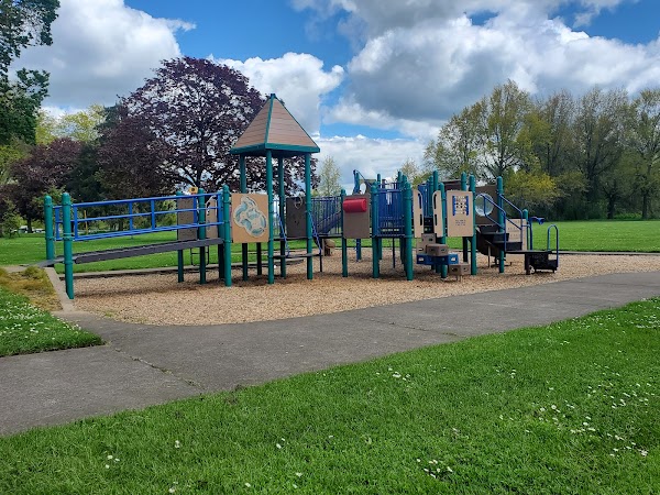 Timber Linn Memorial Park grounds