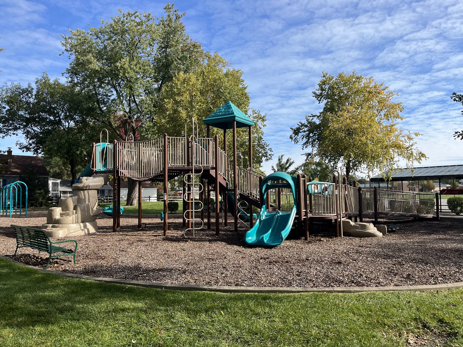 Tinley Memorial Park cemetery grounds and headstones