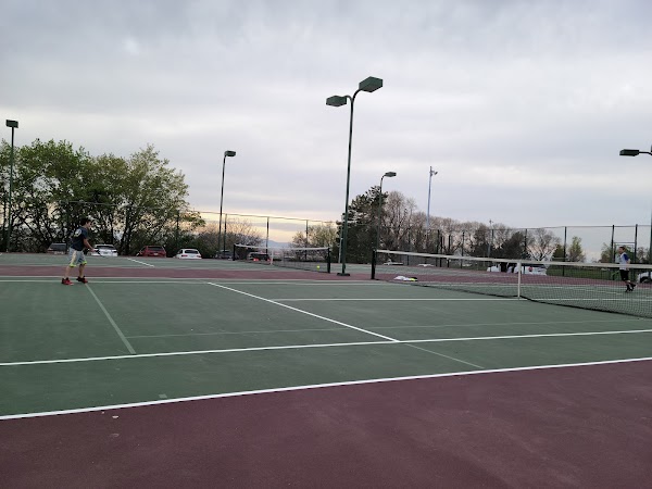 Tolman Memorial Park grounds
