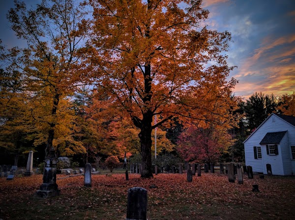 Trinity Churchyard Cemetery grounds