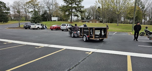 Tuscaloosa Memorial Chapel Funeral Home grounds