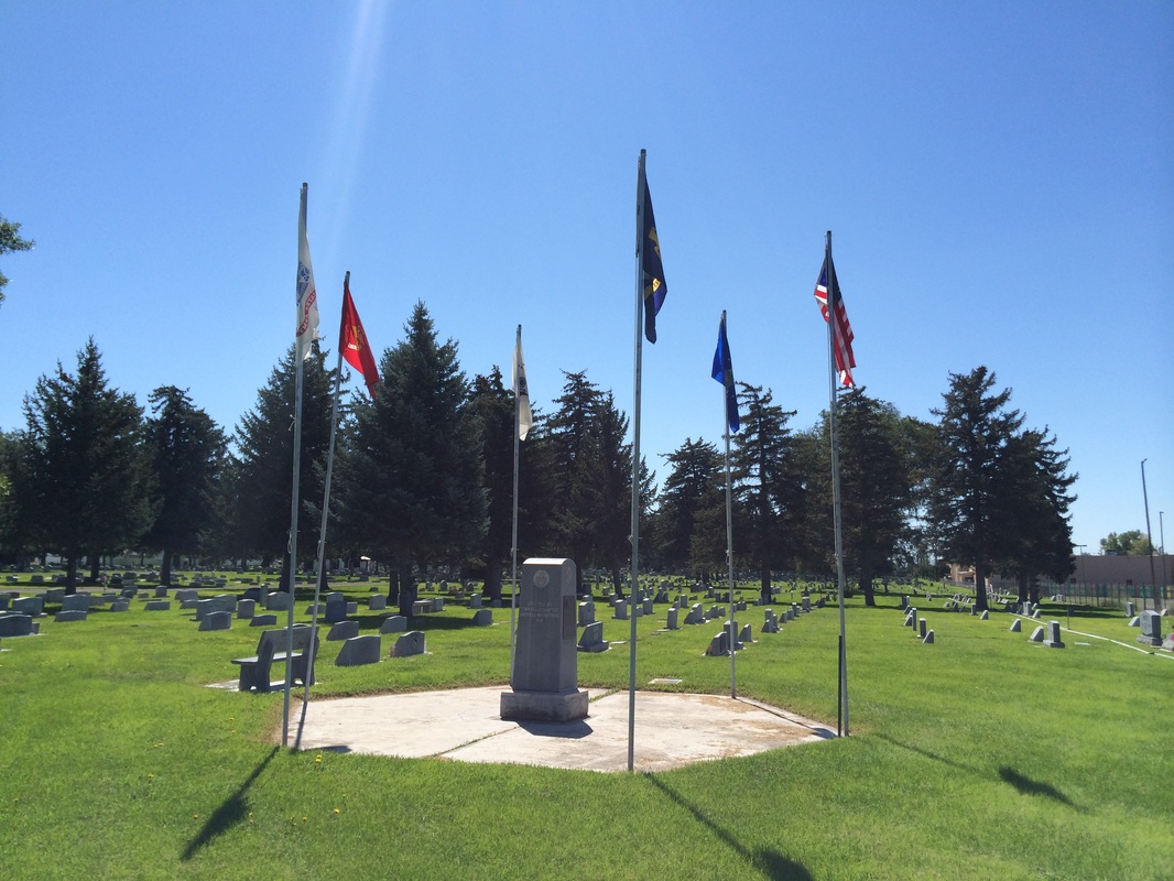 Twin Falls Cemetery cemetery grounds and headstones