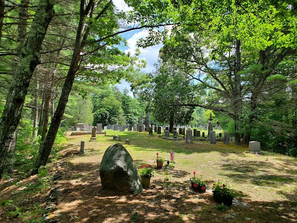 Vale End Cemetery grounds