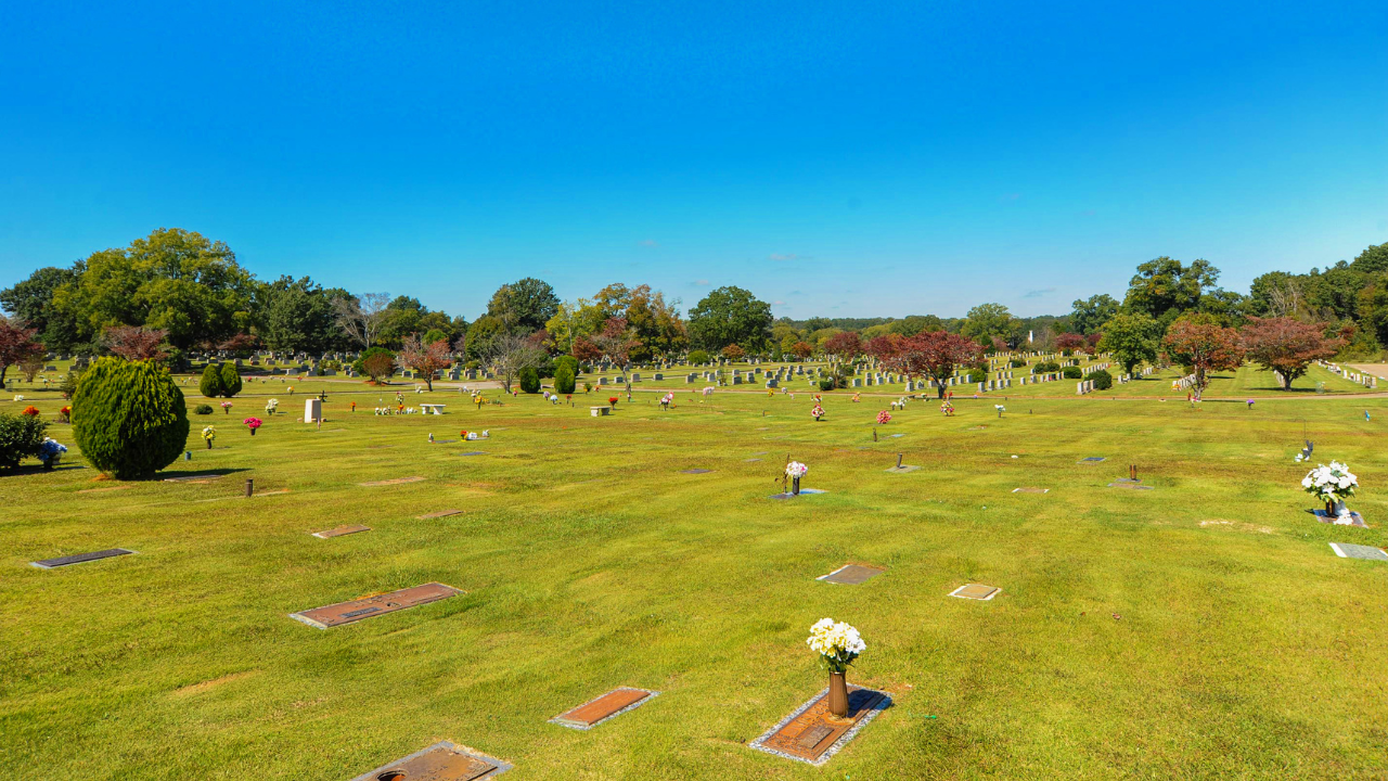 Valhalla Cemetery cemetery grounds and headstones
