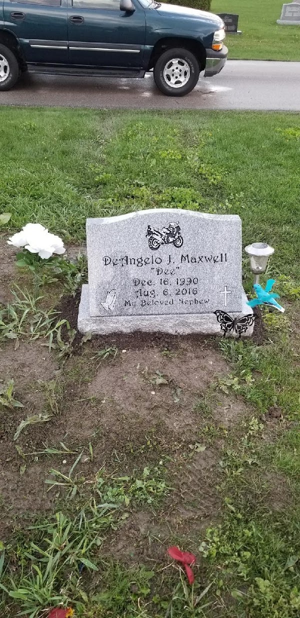 Valhalla Memorial Park grounds