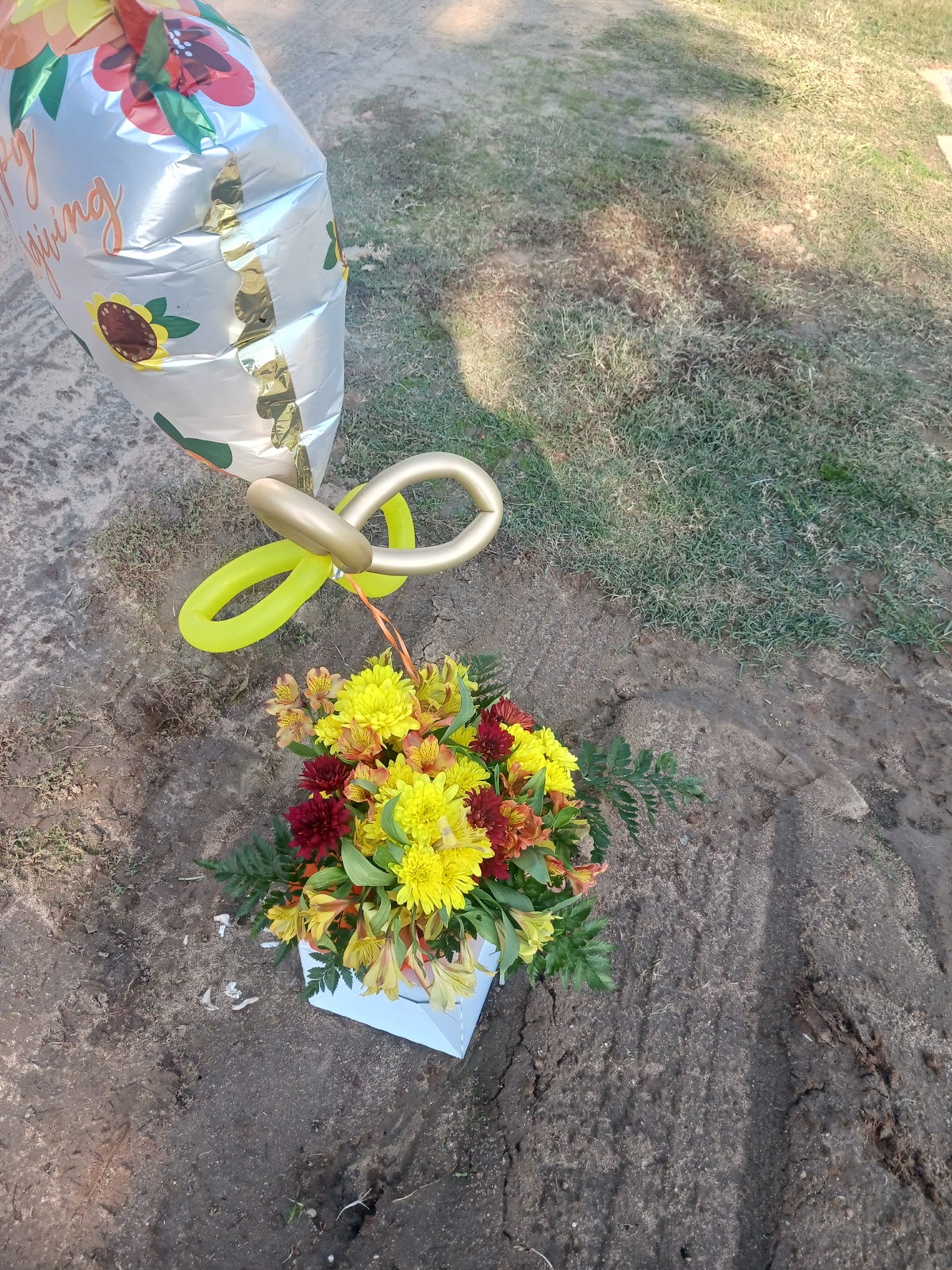 Valley Home Memorial Park cemetery grounds and headstones
