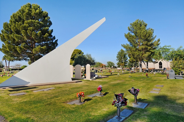 Valley of the Sun Mortuary & Cemetery cemetery grounds and headstones