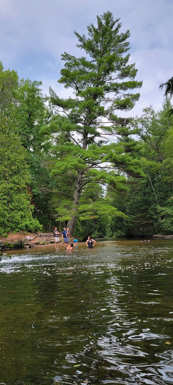 Veteran's Falls grounds