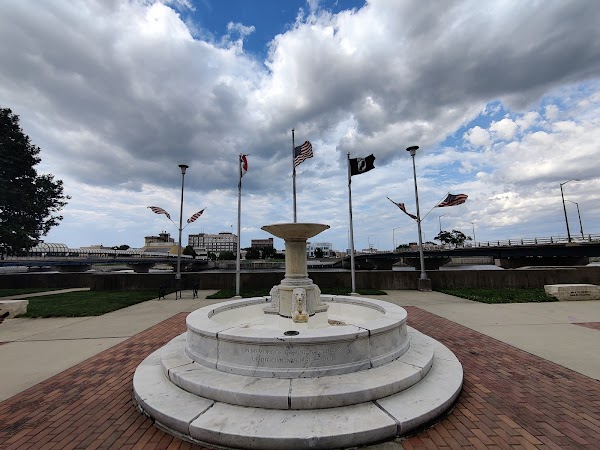 Veteran's Memorial Hall and Soldiers/Sailors Park grounds