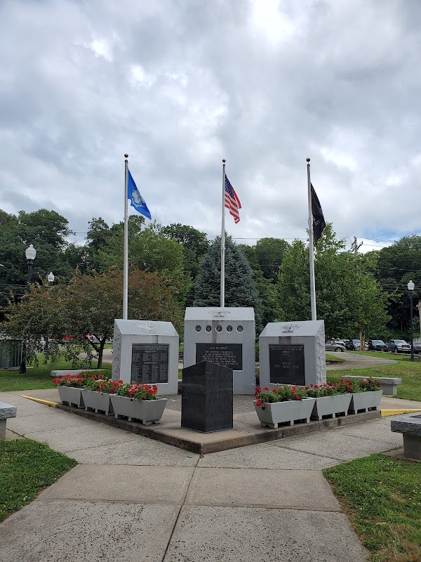 Veterans' Memorial Park grounds