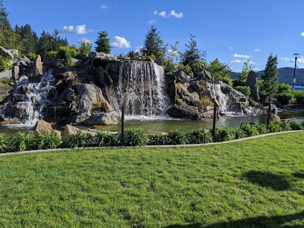 Veterans Memorial Park grounds