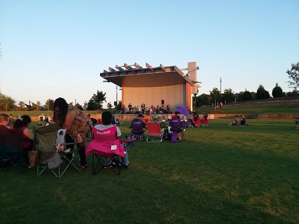 Veterans Memorial Park grounds