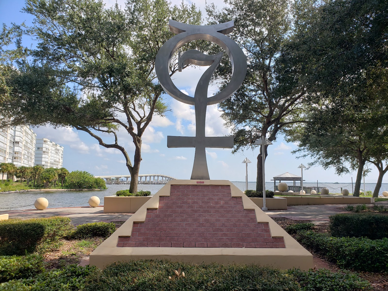 Veterans Memorial Park cemetery grounds and headstones