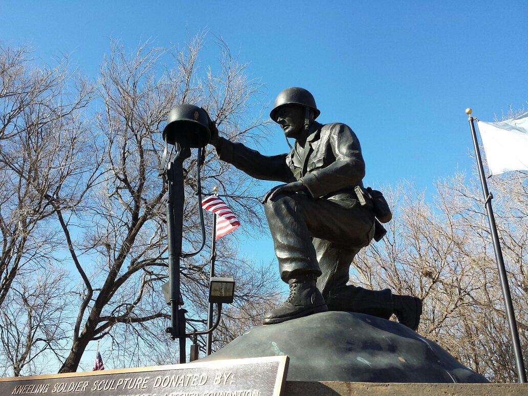 Veterans Memorial Park cemetery grounds and headstones
