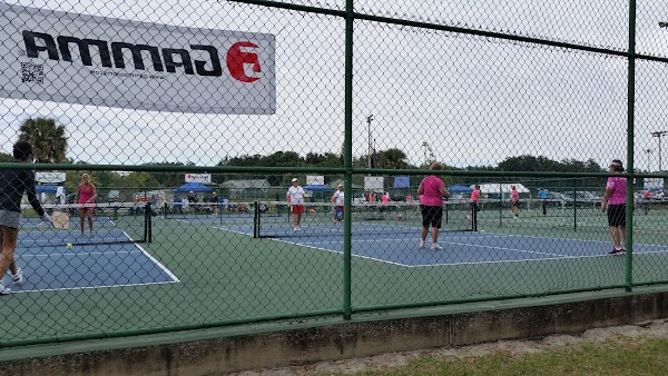 Veterans Memorial Park grounds